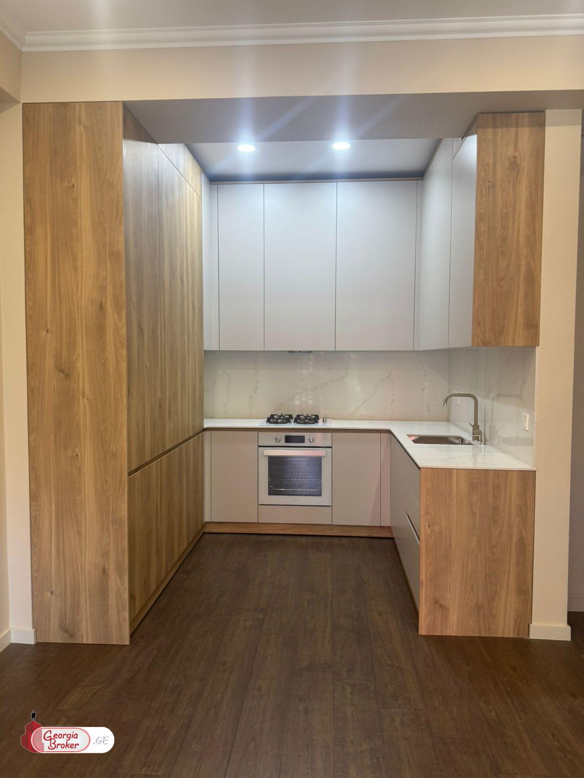 იყიდება ახალი გარემონტებული 2 ოთახიანი ბინა